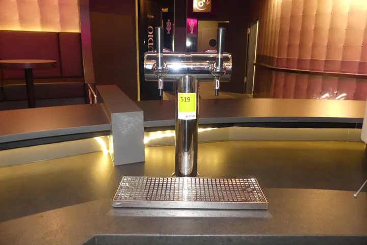 Bierzapfanlage/Zapfsäule, 2-leitig, mit Abtropfblech
